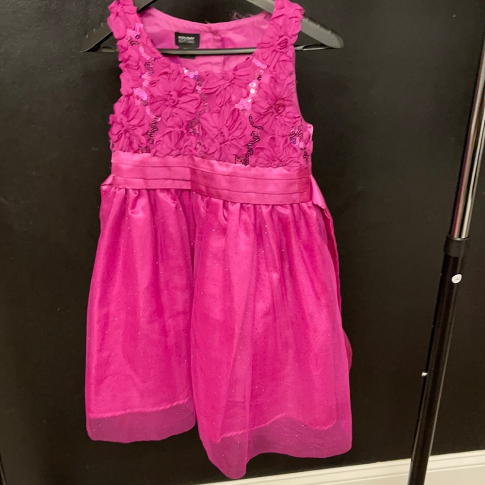 Girls 6/6x magenta colored dress